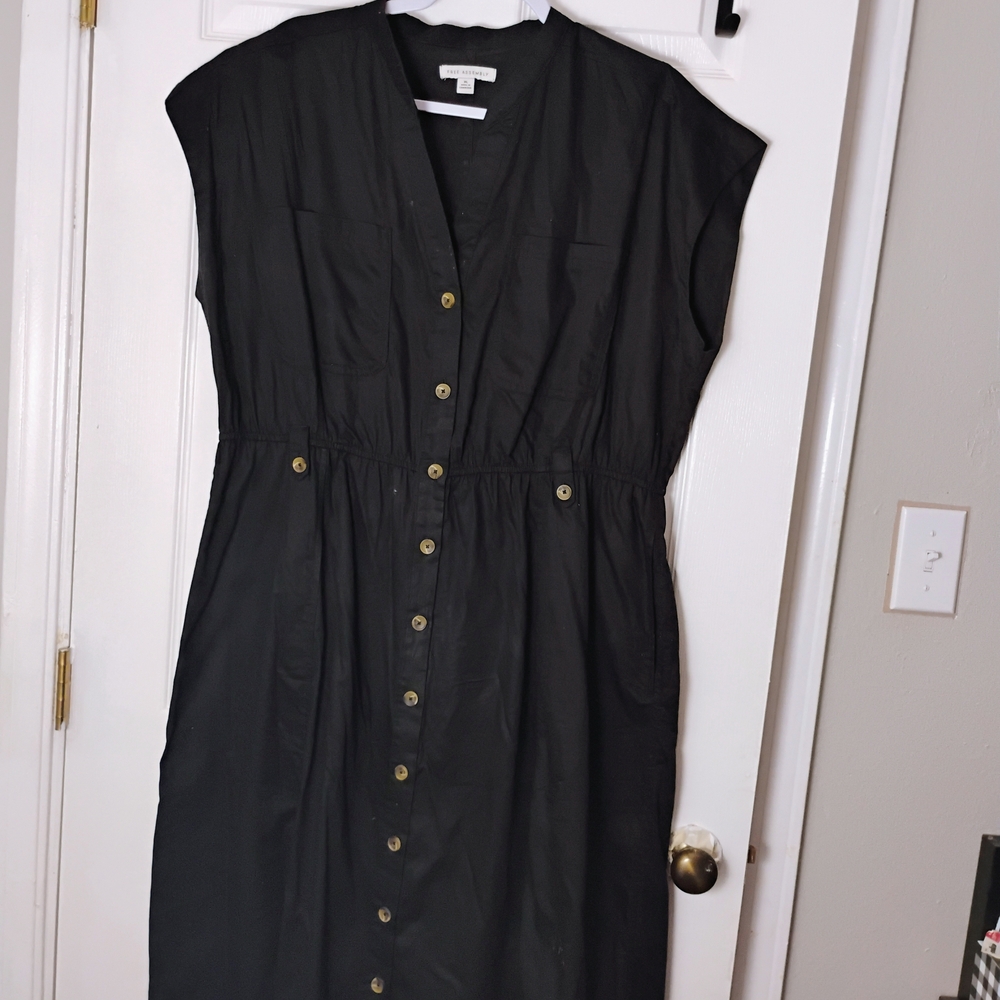 Unknown Brand Black Midi Button-Front Dress